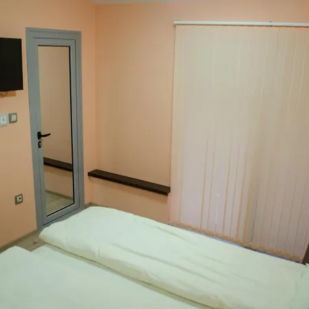 Dinevi Vendégház Szapareva Banja