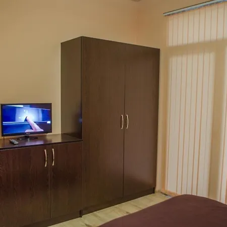 Dinevi 3* Szapareva Banja