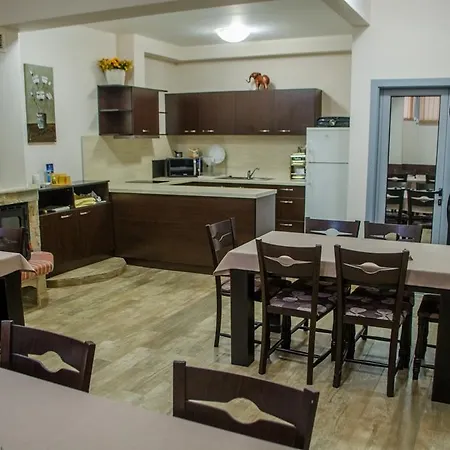 Dinevi Vendégház