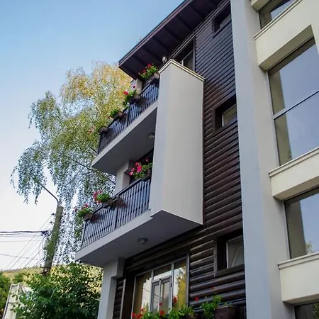 Guest house Dinevi 3*